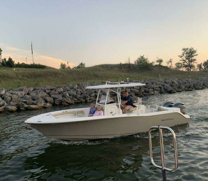 28ft NauticStar Yacht For Sale