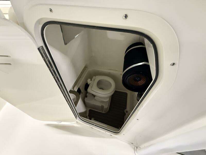 28ft NauticStar Yacht For Sale