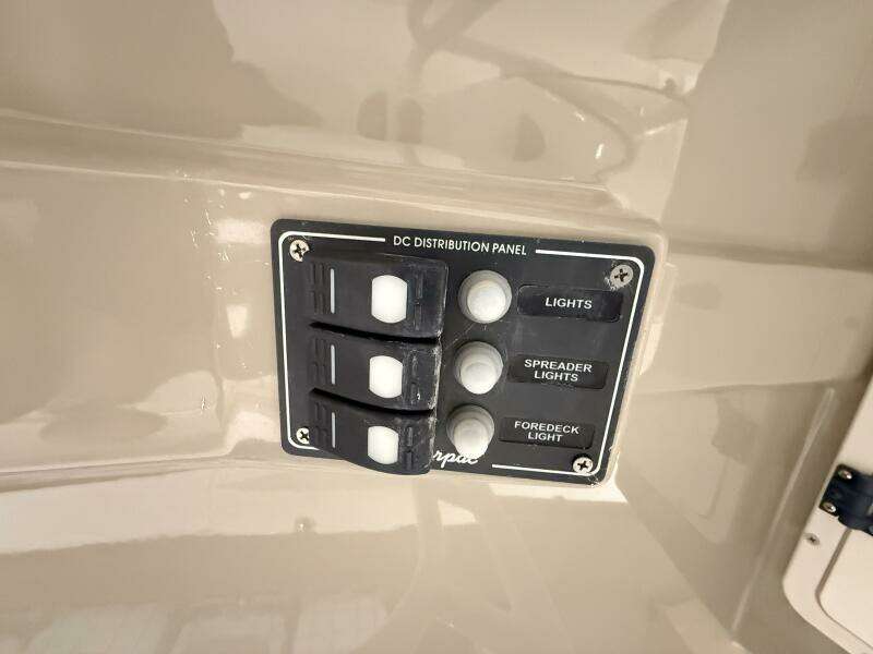 28ft NauticStar Yacht For Sale