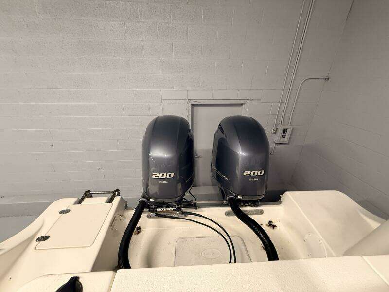 28ft NauticStar Yacht For Sale