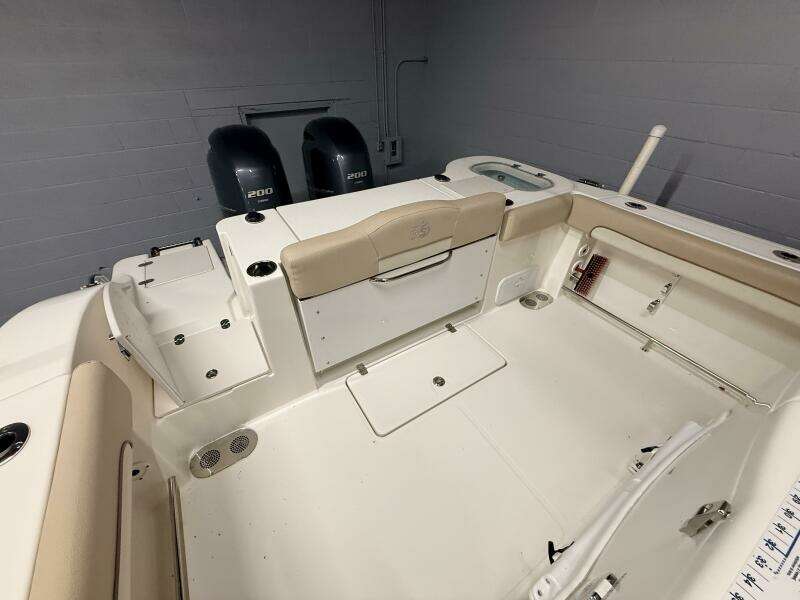 28ft NauticStar Yacht For Sale