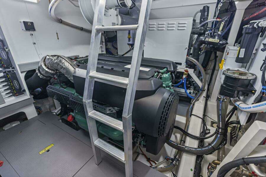 2026 Prestige F5.7 Flybridge - Engine Room 