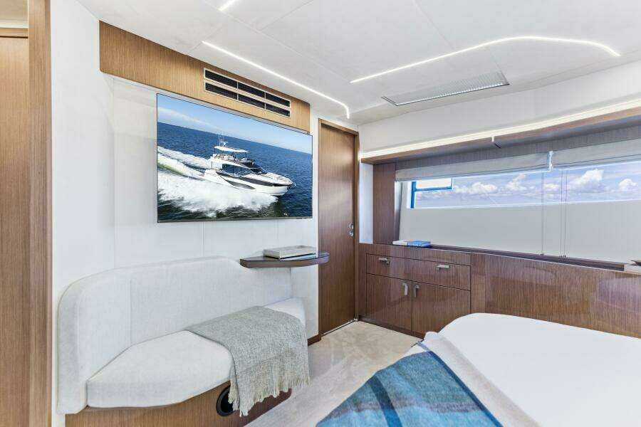 2026 Prestige F5.7 Flybridge - Master Suite
