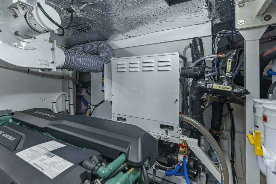2026 Prestige F5.7 Flybridge - Engine Room 