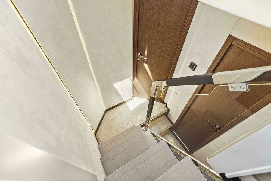 2026 Prestige F5.7 Flybridge - Stairway