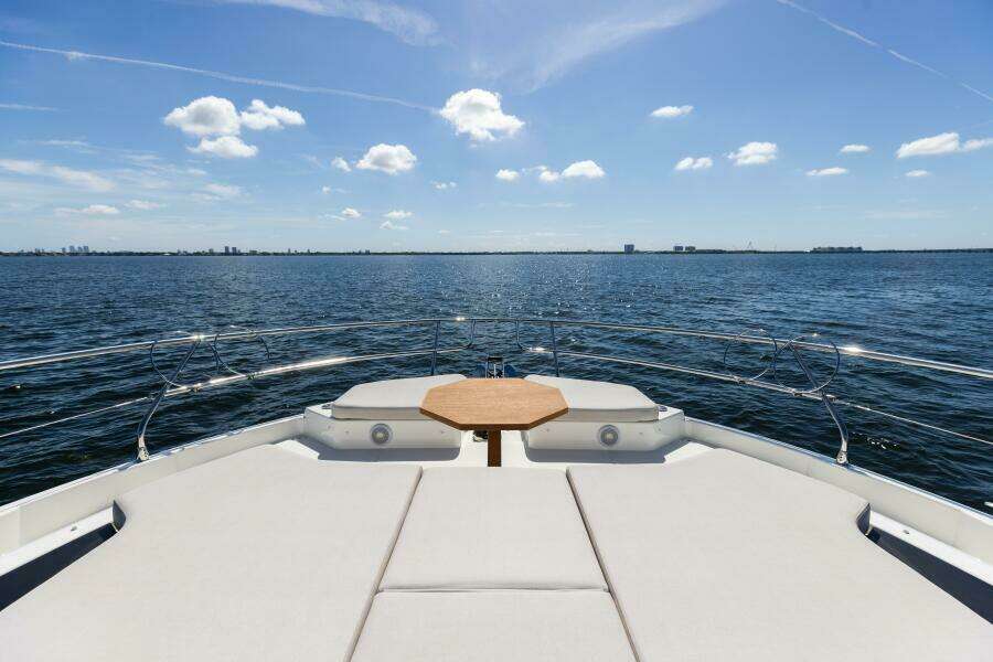 2026 Prestige F5.7 Flybridge - Foredeck Sun Pads