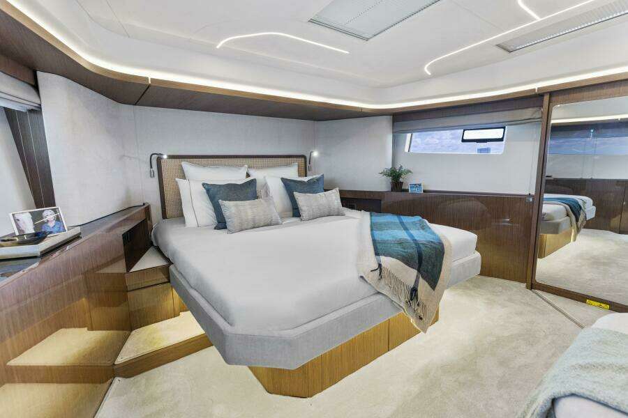 2026 Prestige F5.7 Flybridge - Master Suite