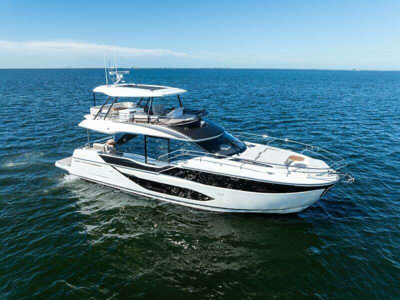 2026 Prestige F5.7 Flybridge - Bow 3/4 Starboard