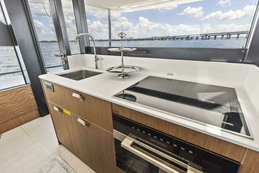 2026 Prestige F5.7 Flybridge - Galley