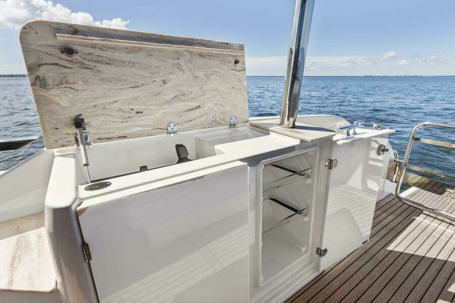 2026 Prestige F5.7 Flybridge - Aft Deck