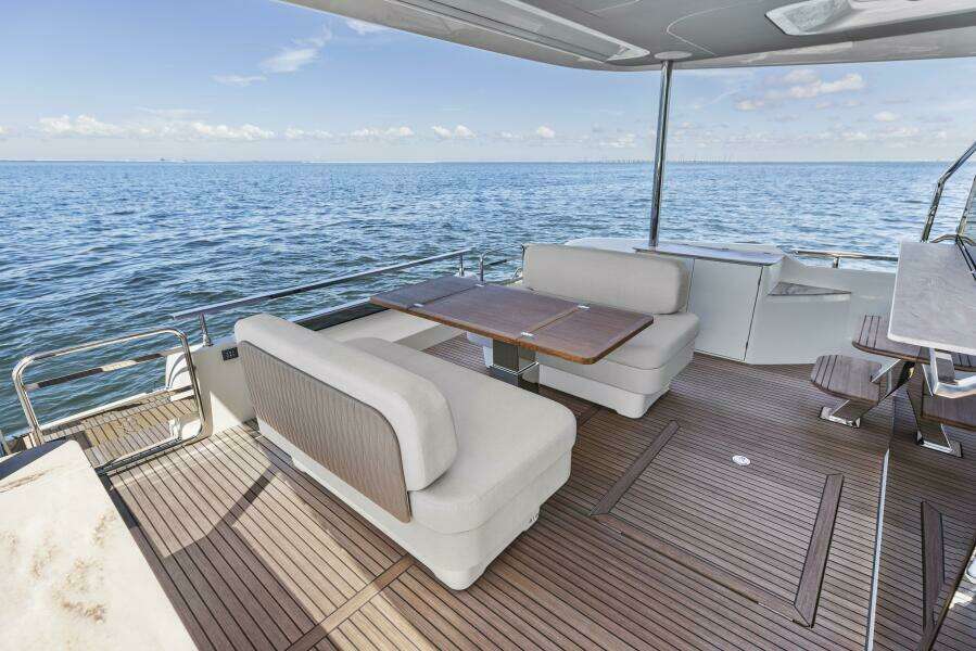 2026 Prestige F5.7 Flybridge - Aft Deck