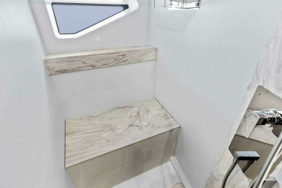 2026 Prestige F5.7 Flybridge - Guest VIP Suite Head