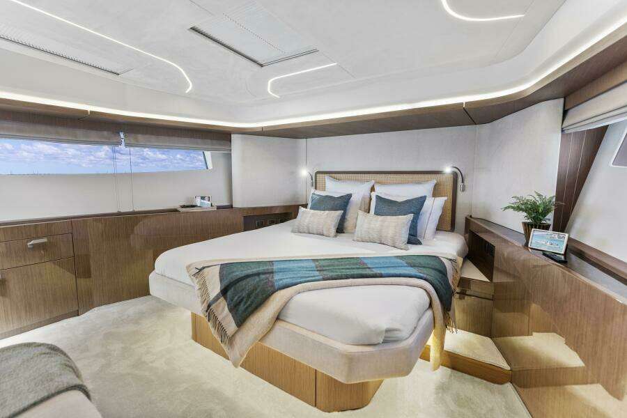2026 Prestige F5.7 Flybridge - Master Suite