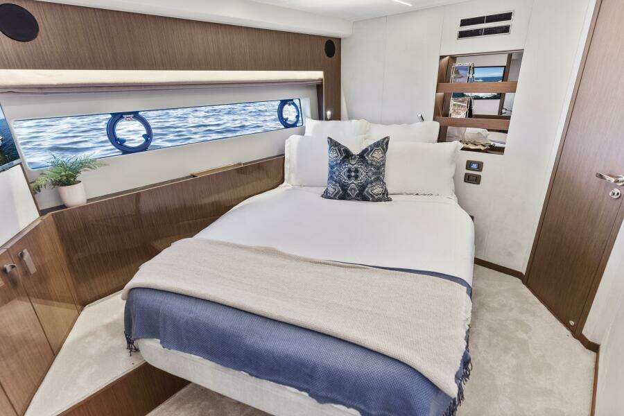 2026 Prestige F5.7 Flybridge - Guest VIP Suite