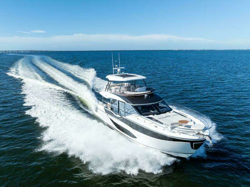 2026 Prestige F5.7 Flybridge - Bow 3/4 Starboard