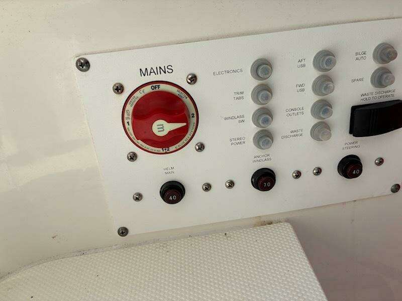 Violet 23ft Edgewater Yacht For Sale