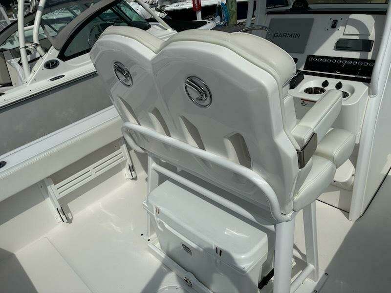 Violet 23ft Edgewater Yacht For Sale