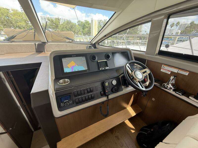 40ft Sea Ray Yacht For Sale