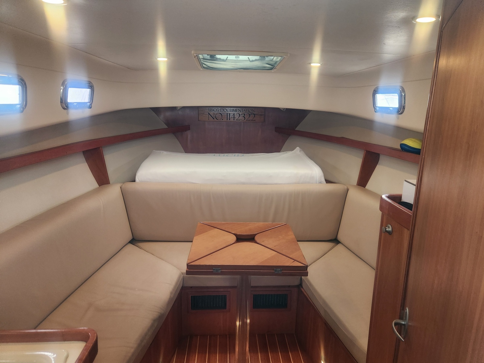 30' 2003 Mainship Pilot 30