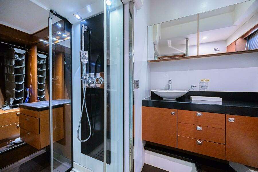 58ft Prestige Yacht For Sale