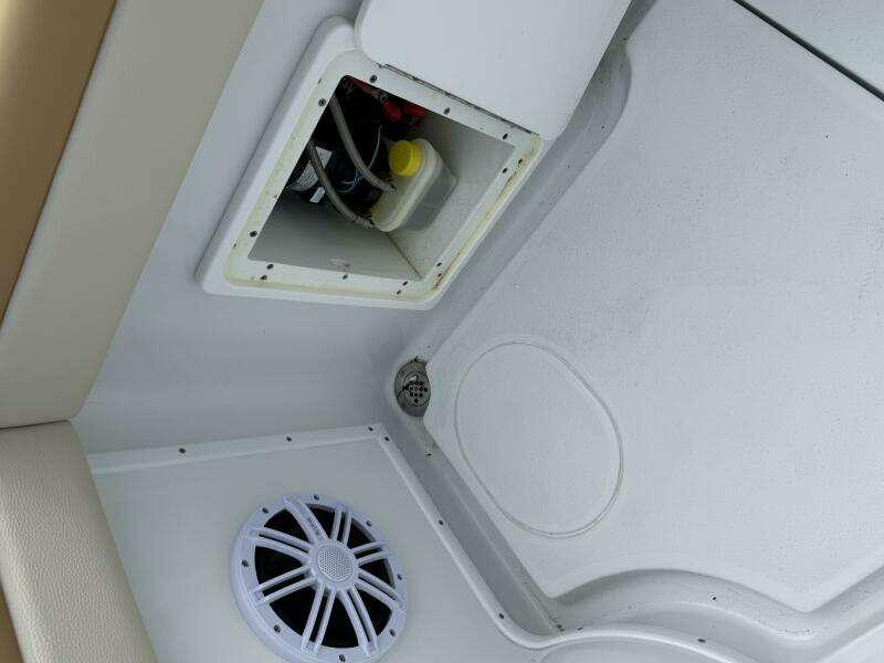 32ft Yellowfin Yacht For Sale