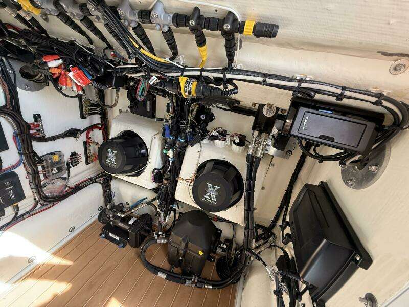 32ft Yellowfin Yacht For Sale