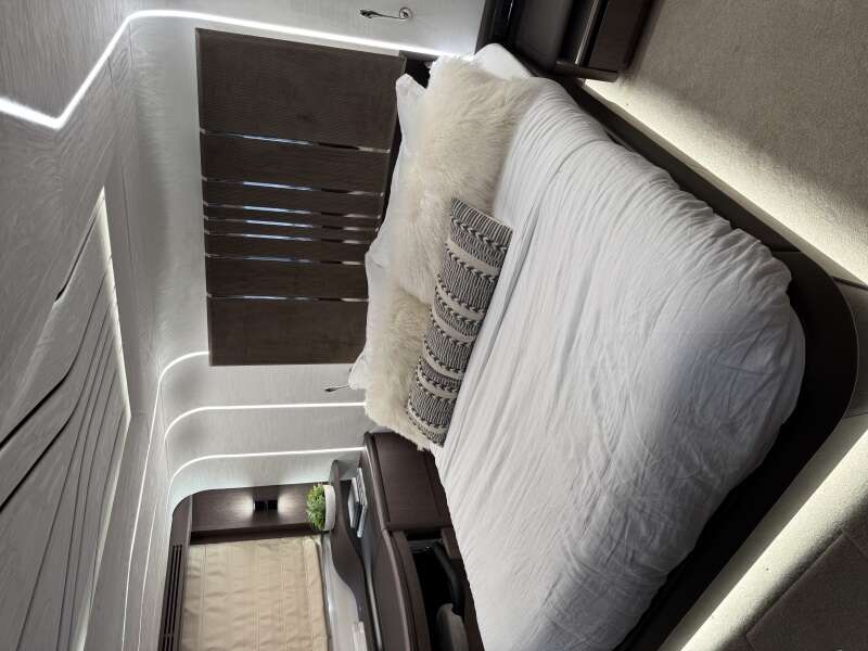 72ft Galeon Yacht For Sale