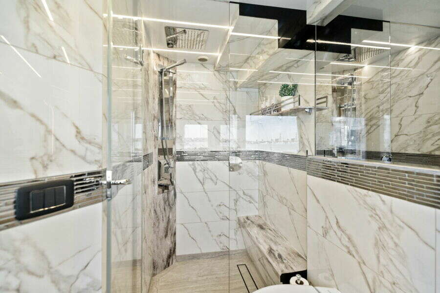 72ft Galeon Yacht For Sale