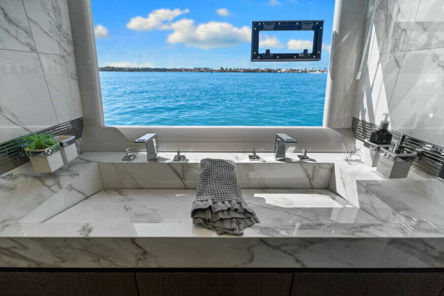 72ft Galeon Yacht For Sale