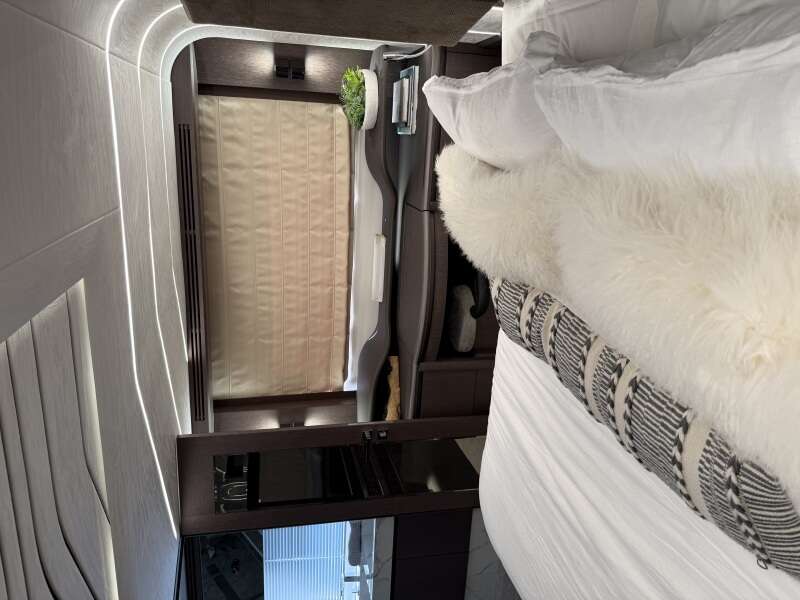 72ft Galeon Yacht For Sale