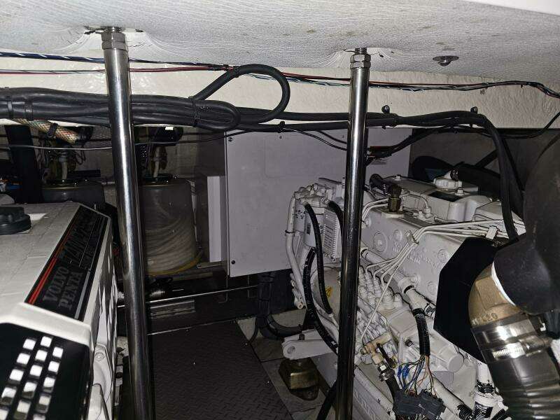 44ft Regal Yacht For Sale