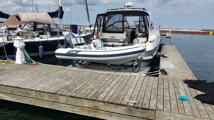 44ft Regal Yacht For Sale