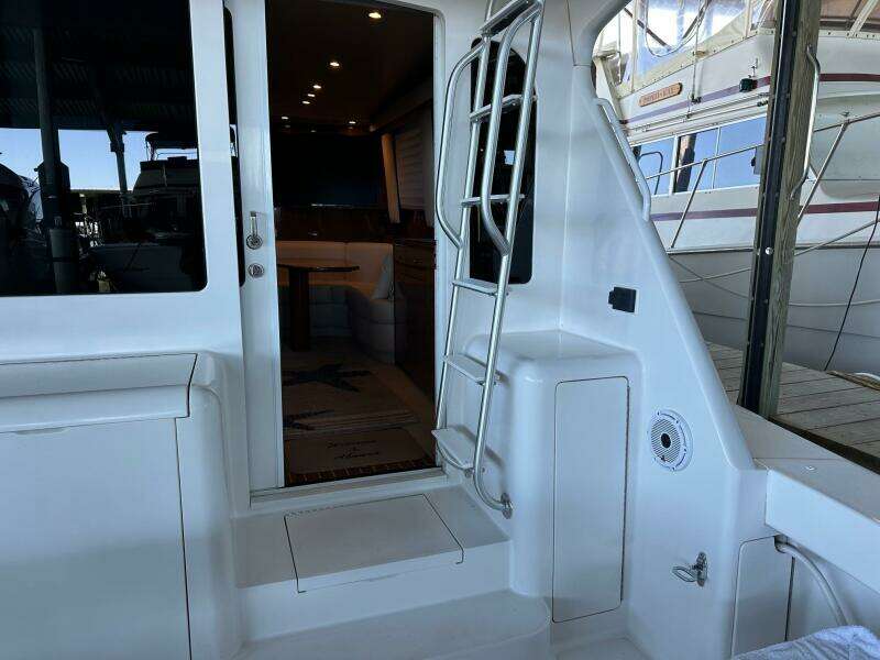 Viking 45 CAPT BAB - Cockpit