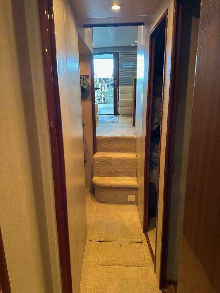 Viking 45 CAPT BAB - Interior