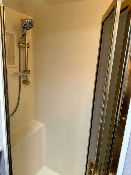 Viking 45 CAPT BAB - Guest/Day Head