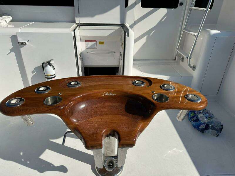 Viking 45 CAPT BAB - Cockpit