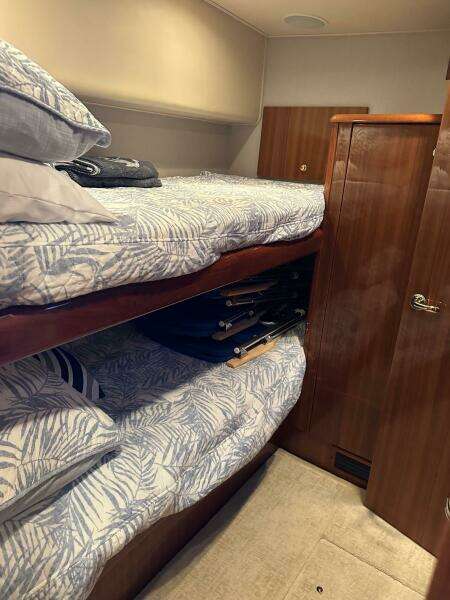 Viking 45 CAPT BAB - Guest Cabin