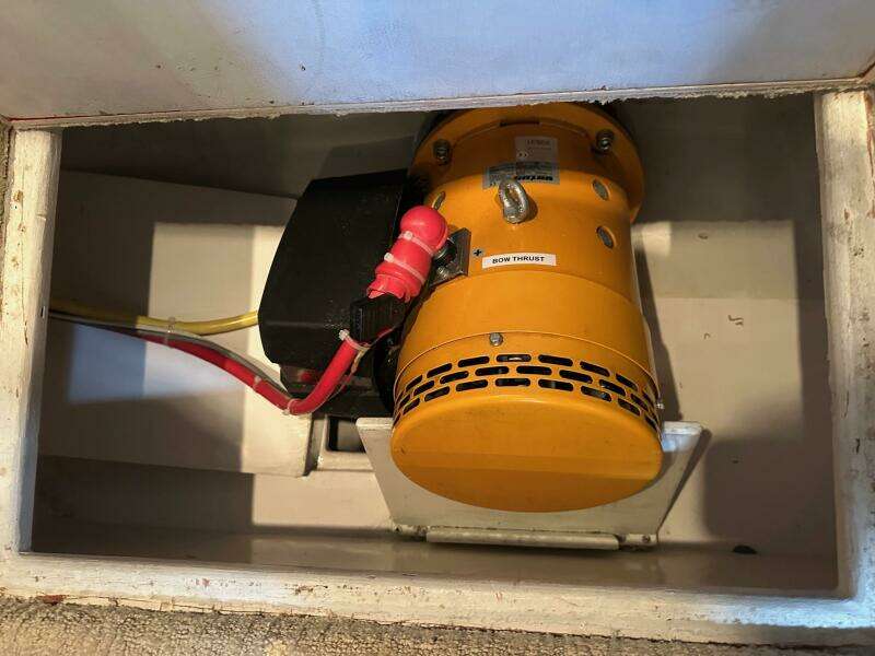 Viking 54 CAPT BAB - Engine Room