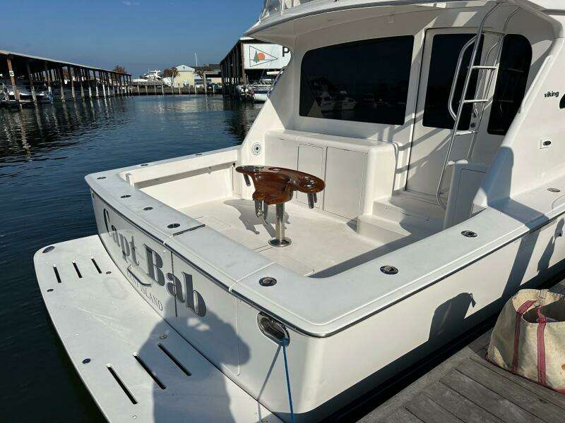 Viking 45 CAPT BAB - Cockpit