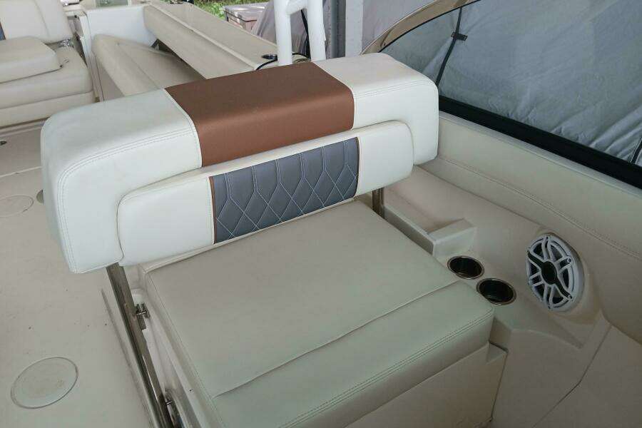 28ft Cobia Yacht For Sale