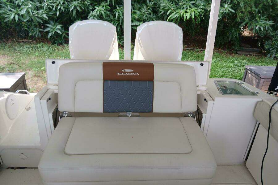 28ft Cobia Yacht For Sale