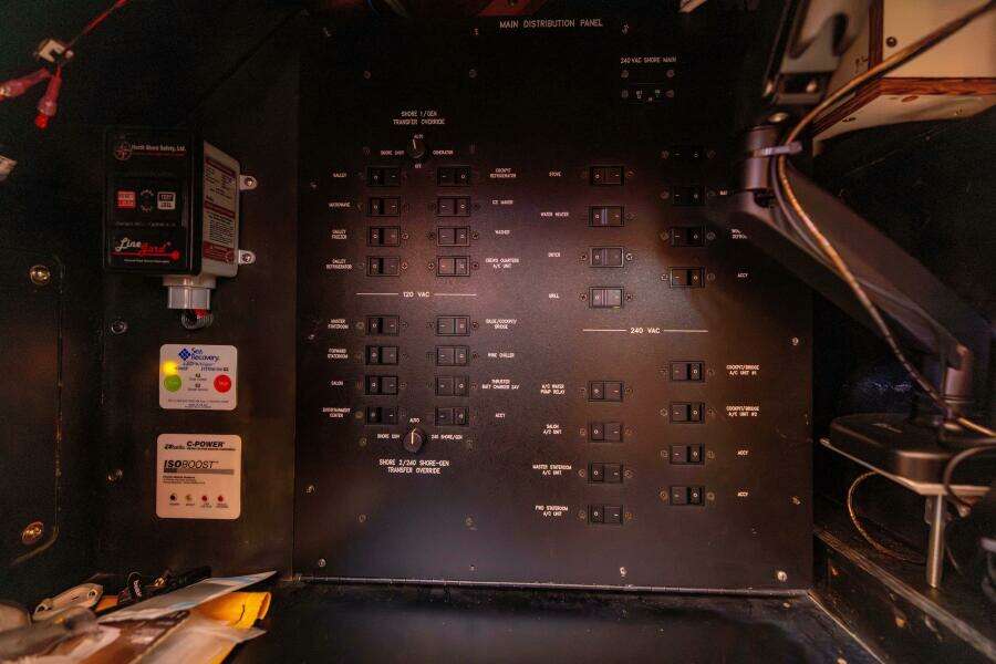 JOB SITE 60ft Sea Ray Yacht For Sale