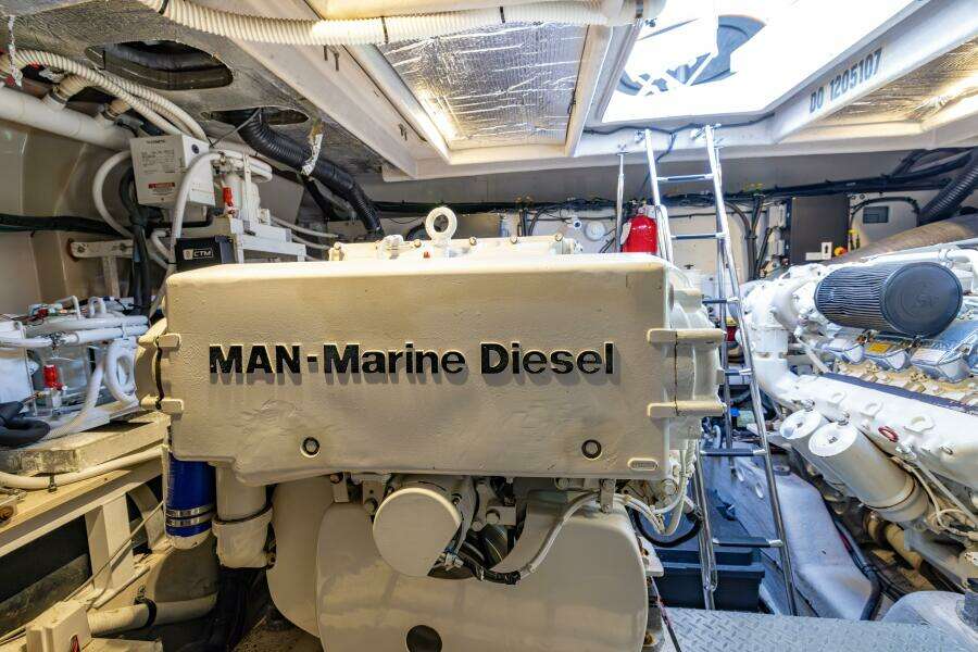 JOB SITE 60ft Sea Ray Yacht For Sale