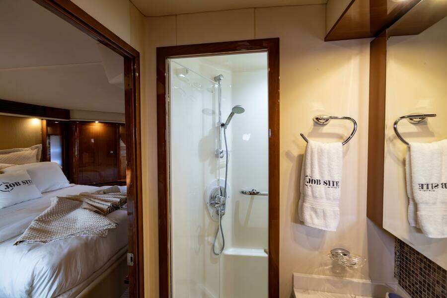 JOB SITE 60ft Sea Ray Yacht For Sale