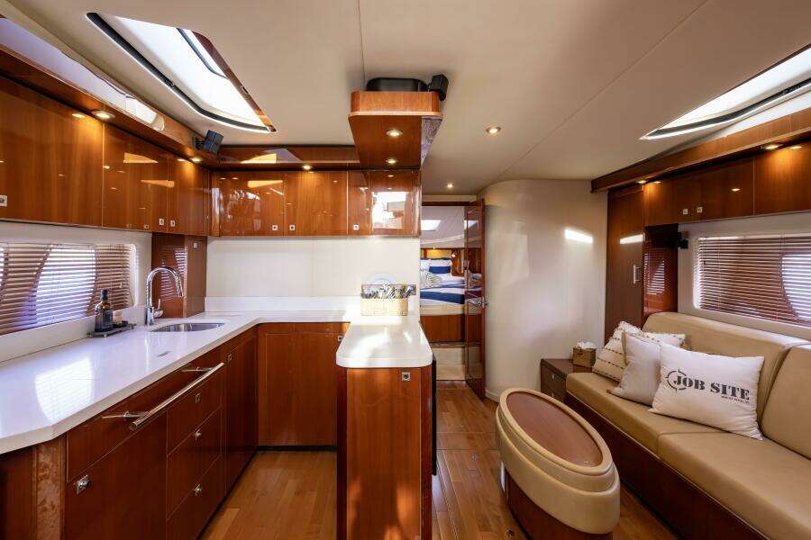 JOB SITE 60ft Sea Ray Yacht For Sale