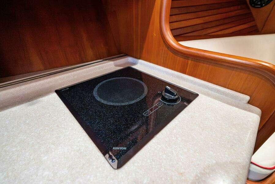 CAPRI 38ft Hinckley Yacht For Sale