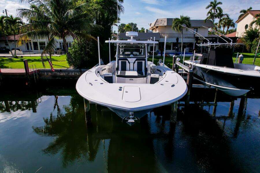 380 CC Adventure 38ft Tidewater Yacht For Sale