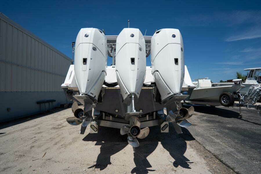 380 CC Adventure 38ft Tidewater Yacht For Sale