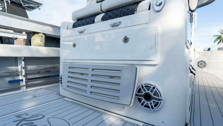 380 CC Adventure 38ft Tidewater Yacht For Sale