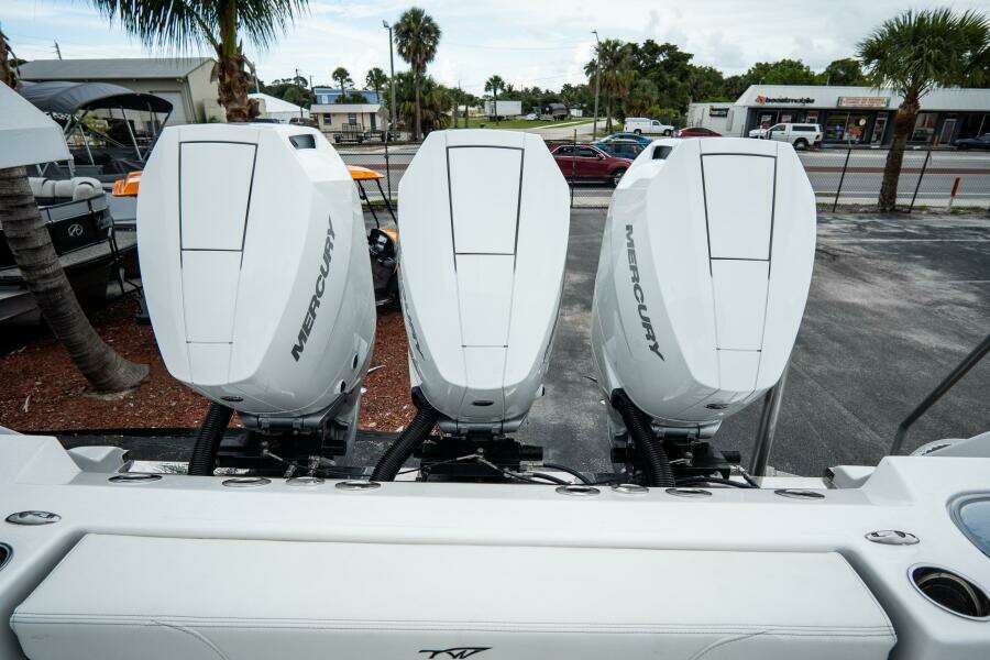 380 CC Adventure 38ft Tidewater Yacht For Sale